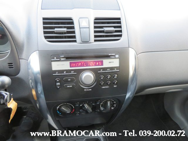 SUZUKI SX4 usata, con Park Distance Control