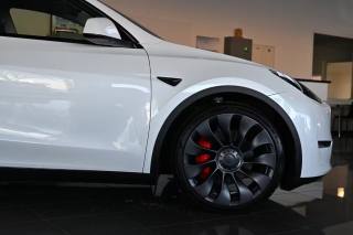 TESLA Model Y usata, con Volante in pelle