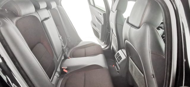 JAGUAR XE usata 52