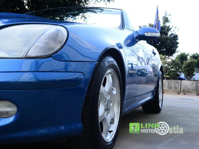 MERCEDES-BENZ SLK 200 usata, con Specchietti laterali elettrici