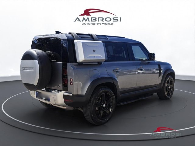 LAND ROVER Defender usata 2