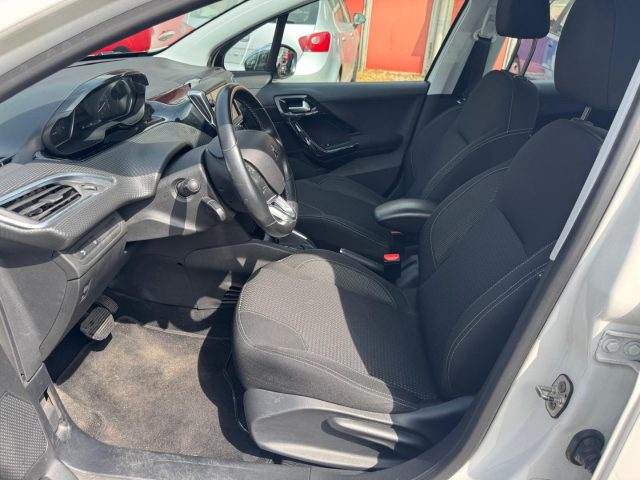 PEUGEOT 208 usata, con Sistema di navigazione