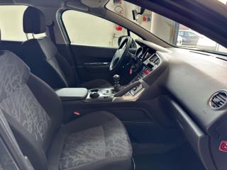 PEUGEOT 3008 usata, con Climatizzatore