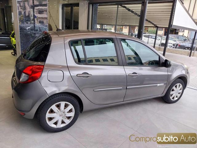 RENAULT Clio usata, con Alzacristalli elettrici
