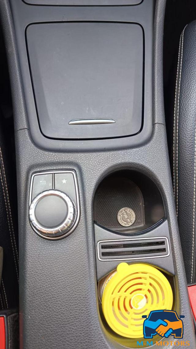 MERCEDES-BENZ GLA 200 usata, con Sistema di navigazione