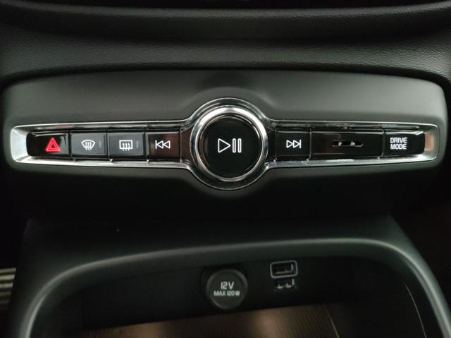 VOLVO XC40 usata, con Touch screen