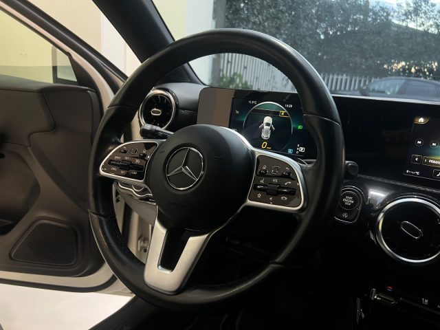 MERCEDES-BENZ A 180 usata, con Bluetooth