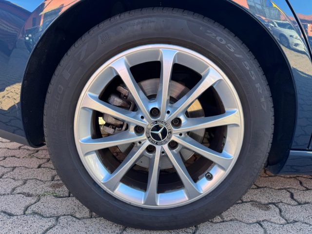 MERCEDES-BENZ CLA 180 usata, con Controllo vocale