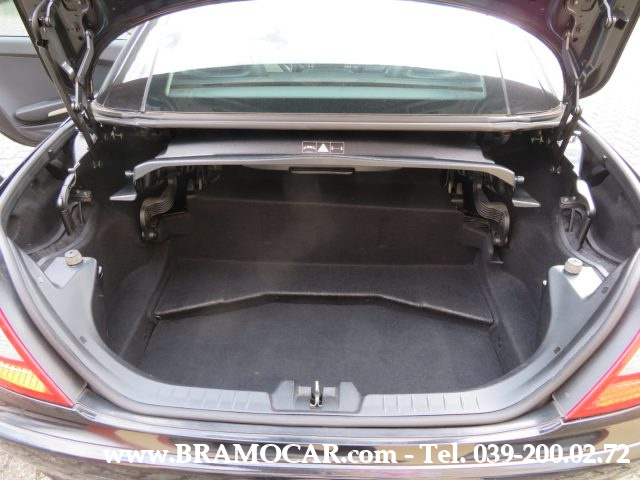 MERCEDES-BENZ SLK 200 usata, con Luce d
