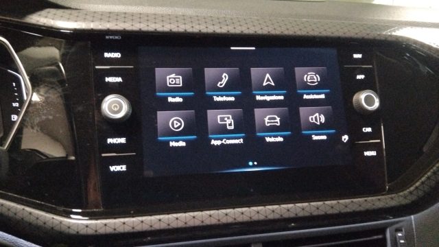 VOLKSWAGEN T-Cross usata 24