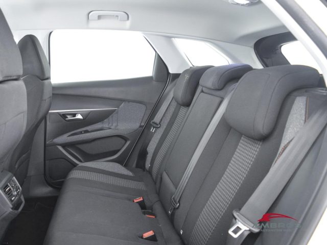 PEUGEOT 3008 usata 9