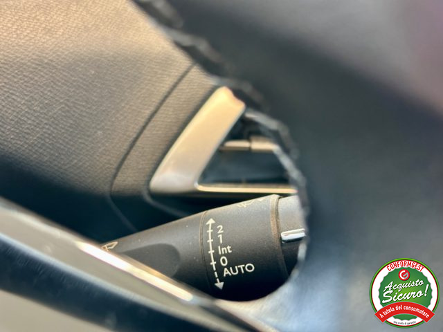 PEUGEOT 3008 usata, con USB