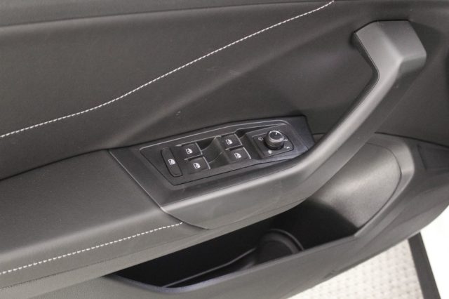 VOLKSWAGEN T-Roc usata, con Cruise Control