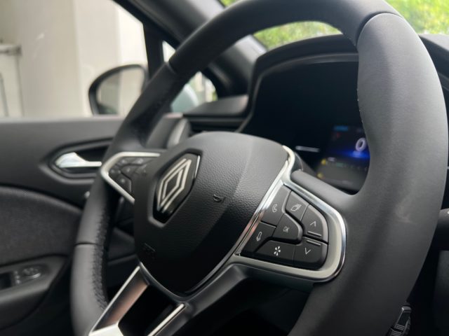 RENAULT Captur usata, con USB