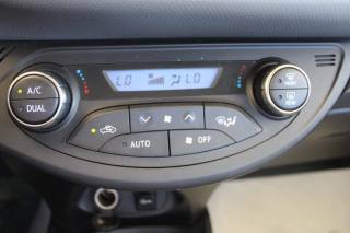 TOYOTA Yaris usata 13