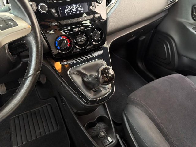 LANCIA Ypsilon usata, con ESP