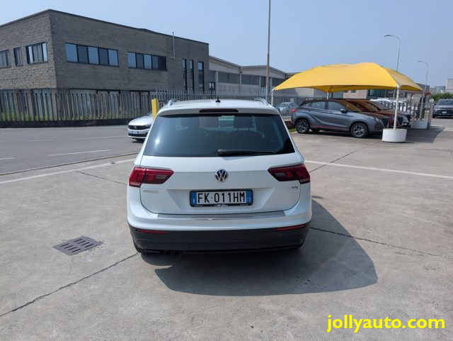 VOLKSWAGEN Tiguan usata, con Autoradio