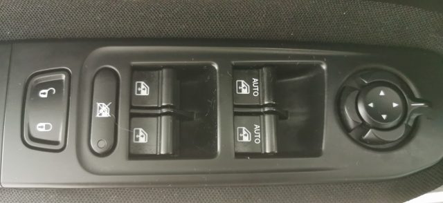 JEEP Renegade usata 51