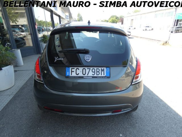 LANCIA Ypsilon usata, con Controllo trazione