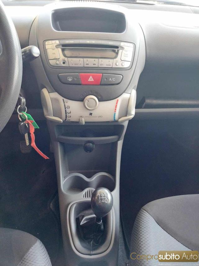 TOYOTA Aygo usata 23