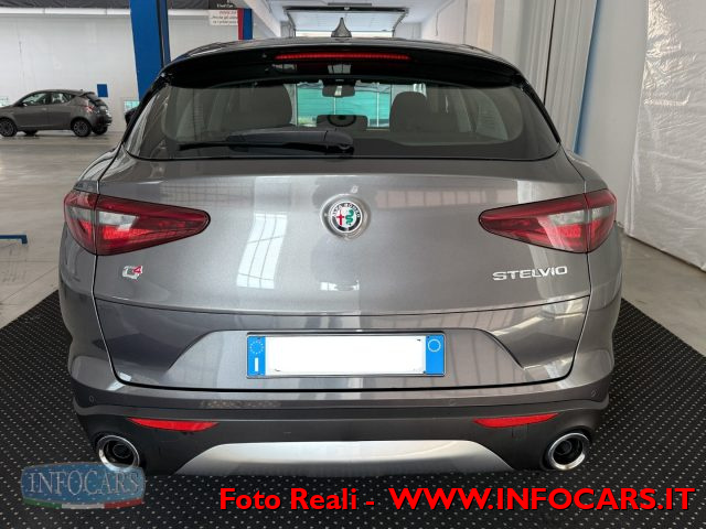 ALFA ROMEO Stelvio usata, con Touch screen