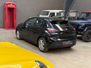 PEUGEOT 208 usata, con Autoradio