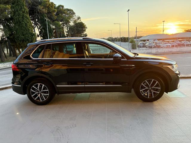 VOLKSWAGEN Tiguan usata, con Airbag Passeggero