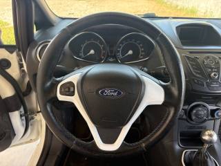 FORD Fiesta usata, con Lettore CD