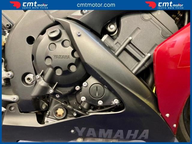 YAMAHA YZF R1 usata 10
