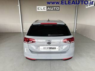 VOLKSWAGEN Passat Variant usata, con Alzacristalli elettrici