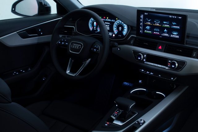 AUDI A4 usata, con Airbag laterali