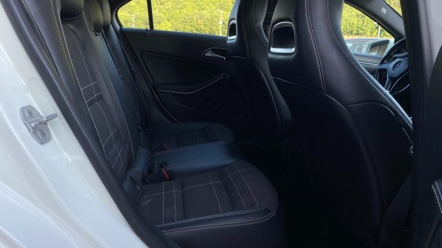 MERCEDES-BENZ A 180 usata, con Sedile posteriore sdoppiato