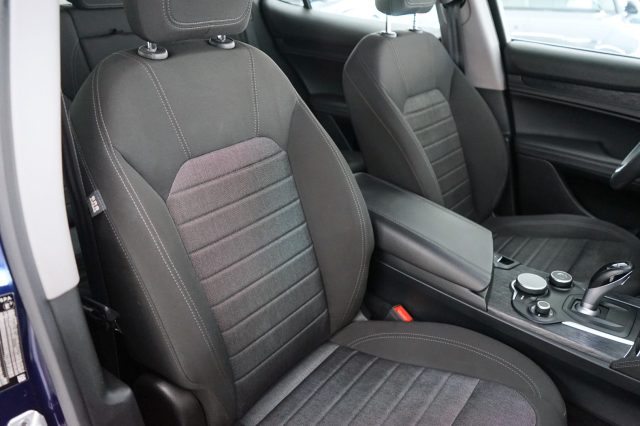ALFA ROMEO Stelvio usata, con Climatizzatore automatico, 2 zone