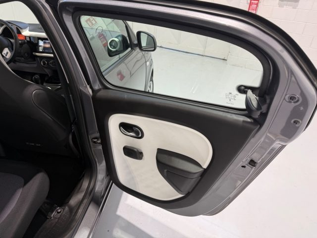 RENAULT Twingo usata 21
