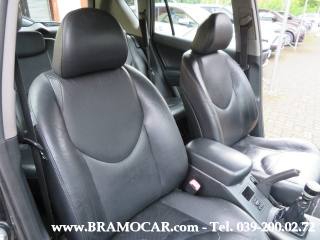 TOYOTA RAV 4 usata, con Volante multifunzione