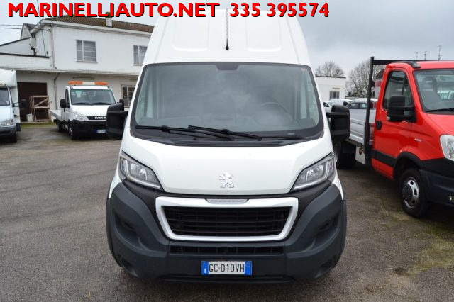 PEUGEOT Boxer usata, con Alzacristalli elettrici