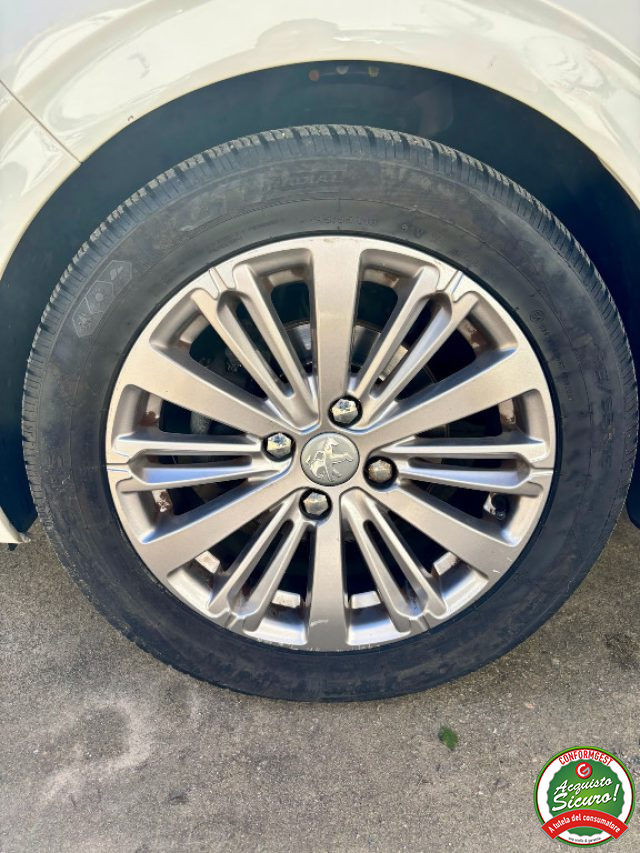 PEUGEOT 208 usata, con Servosterzo