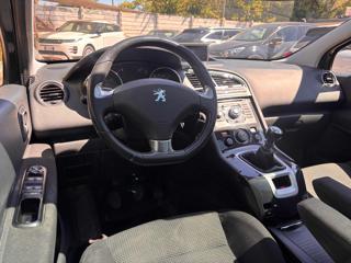 PEUGEOT 5008 usata, con Autoradio