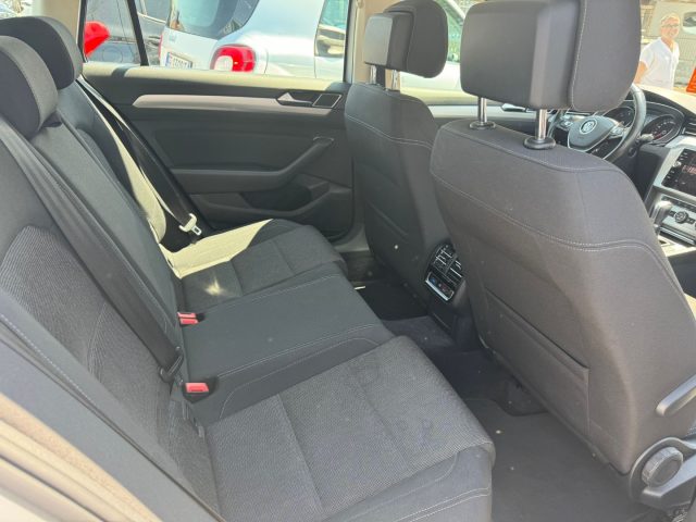 VOLKSWAGEN Passat Variant usata, con Climatizzatore