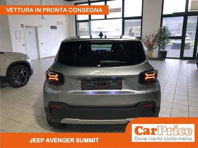 JEEP Avenger usata, con USB