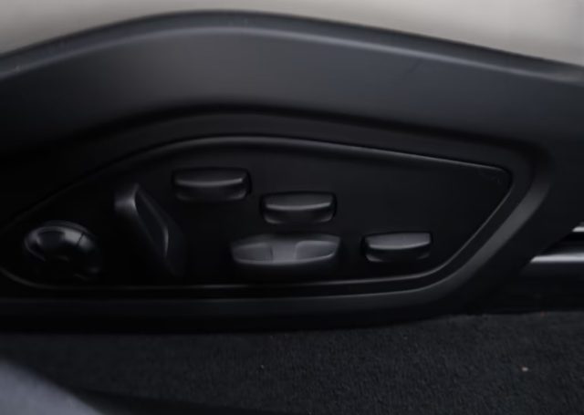PORSCHE Taycan usata, con Sistema di navigazione