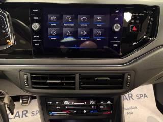 VOLKSWAGEN Taigo usata, con USB