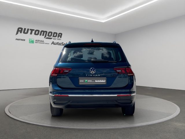 VOLKSWAGEN Tiguan usata, con Autoradio