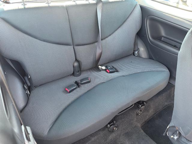 TOYOTA Yaris usata, con Lettore CD