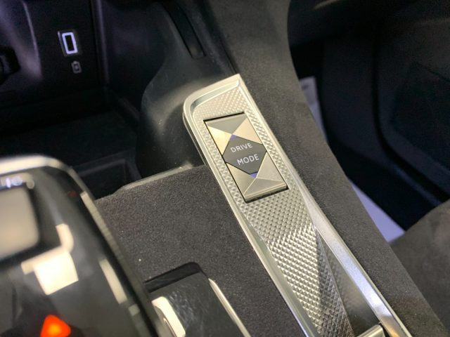 DS AUTOMOBILES DS 7 usata, con Controllo elettronico della corsia