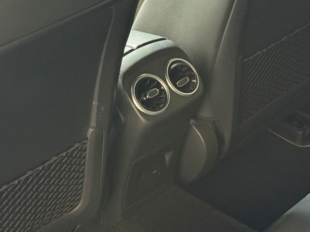 MERCEDES-BENZ A 180 usata, con Specchietti laterali elettrici