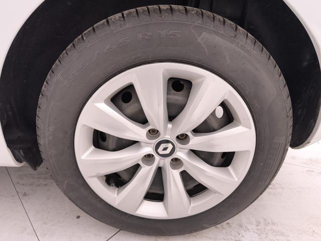 RENAULT Clio usata, con Autoradio digitale