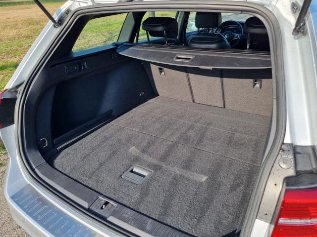 VOLKSWAGEN Passat Variant usata, con USB