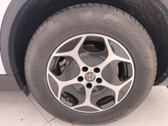 ALFA ROMEO Stelvio usata, con Fari LED