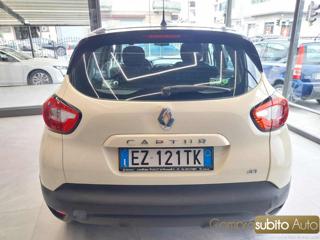 RENAULT Captur usata, con Autoradio
